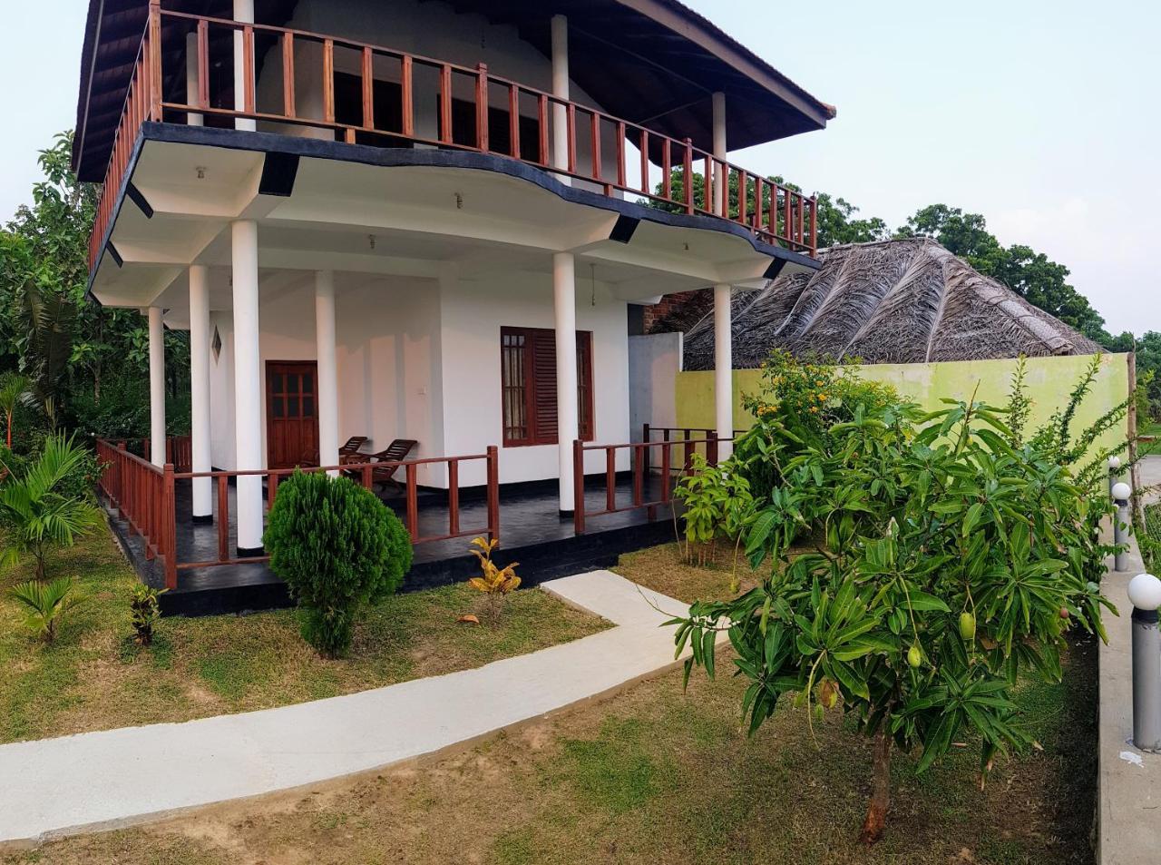 Pearl Cave Cabanas & Resturant Tangalle Exterior foto